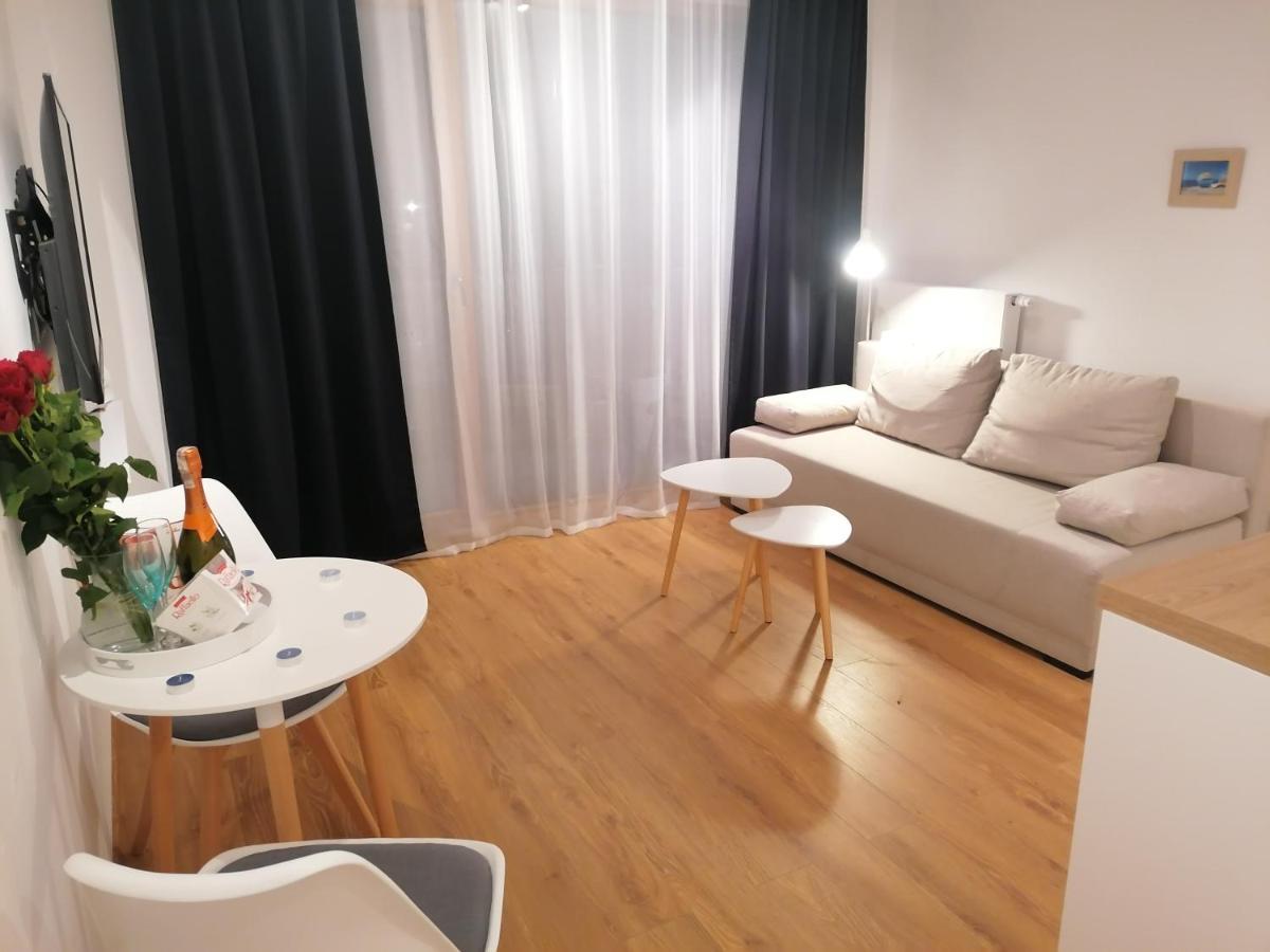 Blue Zet Apartament Sarbinowo Luaran gambar