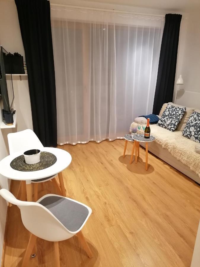 Blue Zet Apartament Sarbinowo Luaran gambar